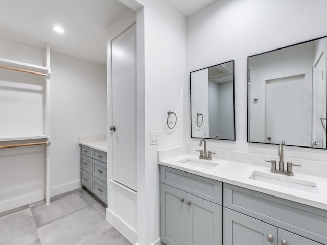 527 Blakeley Dr, San Antonio, TX 78209 - full bath with double vanity and recessed lighting
