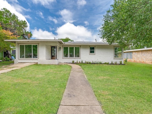 527 Blakeley Dr, San Antonio, TX 78209 - ranch-style home with a front lawn and stucco siding