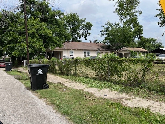 1148 Panama St, Houston, TX 77009