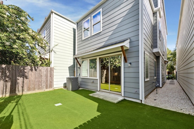 408 W Pierce St, Houston, TX 77019 - rear view of property