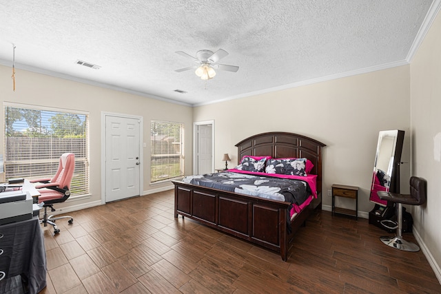 7202 N Fawn River Cir, Spring, TX 77379 - bedroom with crown molding, a textured ceiling, a desk, and ceiling fan