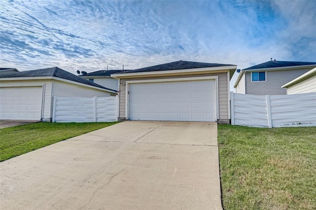 11920 Princess Garden Way, Houston, TX 77047 - view of garage