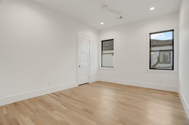 962 Lamonte Ln, Houston, TX 77018 - unfurnished room with light wood finished floors and recessed lighting
