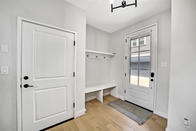 2206 Lou Ellen Ln Unit C, Houston, TX 77018 - mudroom with wood finished floors and baseboards