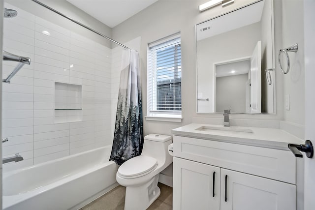 2206 Lou Ellen Ln Unit C, Houston, TX 77018 - bathroom featuring vanity and shower / bath combination with curtain