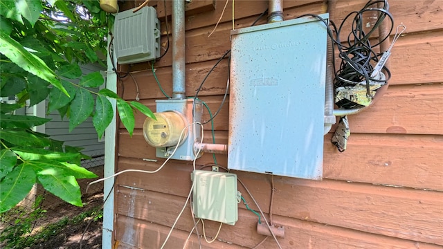 10506 Rosehaven Dr, Houston, TX 77051 - exterior view of electric meter