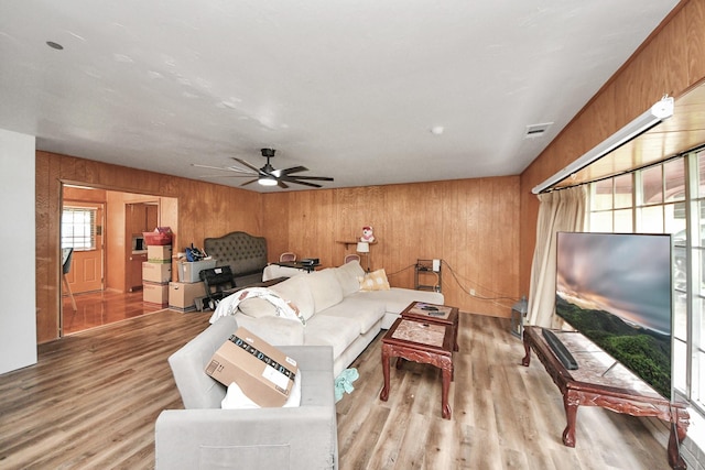 1013 Stevens Ave, Conroe, TX 77301 - photo 4
