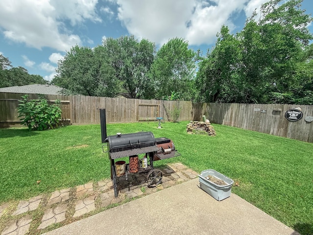 309 Baycrest Dr, League City, TX 77573 - fenced backyard featuring a patio