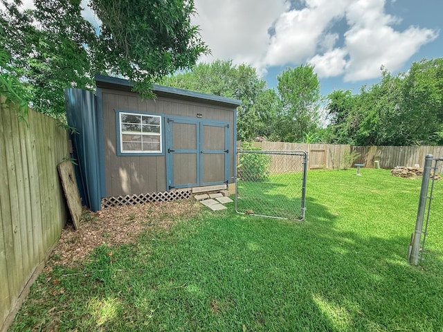 309 Baycrest Dr, League City, TX 77573 - fenced backyard featuring a shed