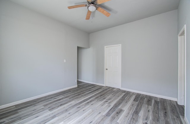 3412 Avenue S, Galveston, TX 77550 - empty room with wood finished floors and ceiling fan