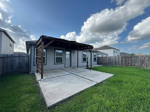 4215 Stuebner Hill Dr, Houston, TX 77068 - rear view of house with a fenced backyard and a patio area