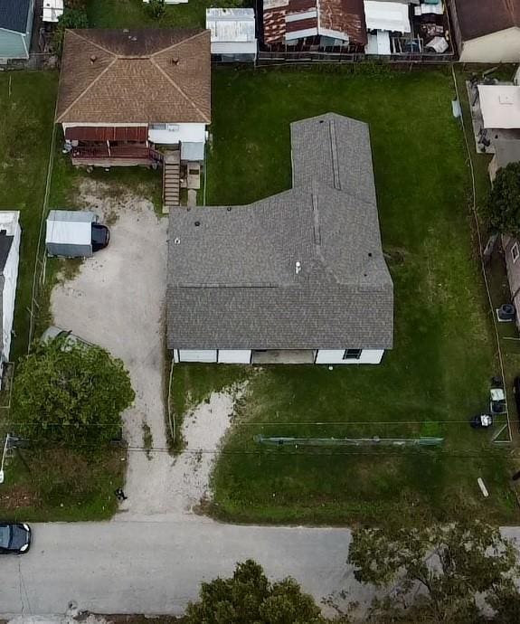 6929 San Angelo St, Houston, TX 77020 - aerial view of property and surrounding area