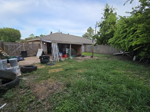 3902 Quiet Place Dr, Houston, TX 77082 - fenced backyard featuring an outdoor structure