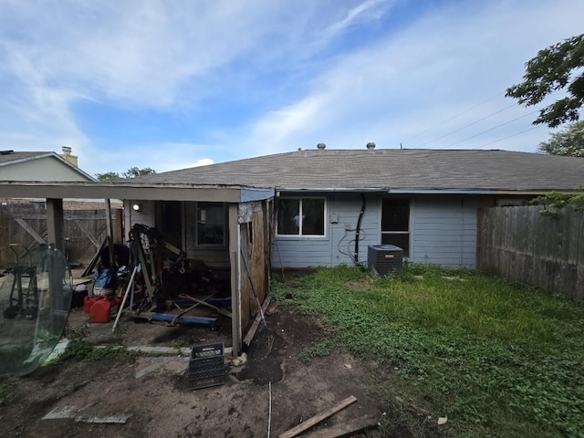 3902 Quiet Place Dr, Houston, TX 77082 - rear view of house with roof with shingles