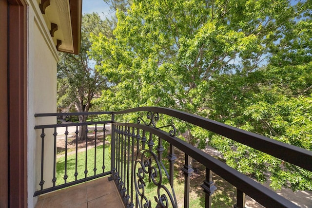 8518 Prichett Dr, Houston, TX 77096 - view of balcony