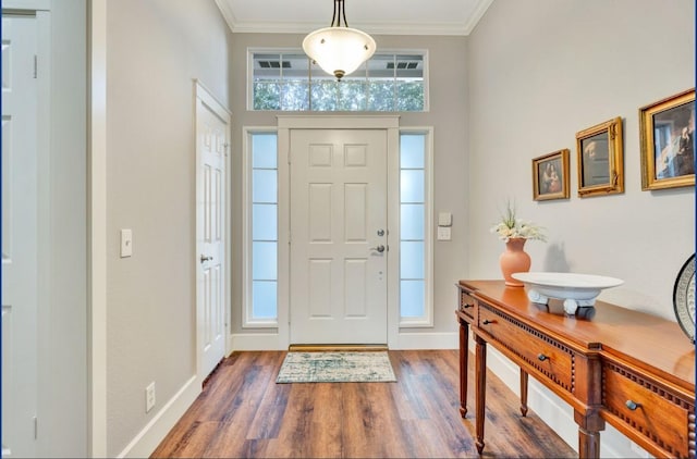 3115 Sable Xing, San Antonio, TX 78232 - foyer entrance featuring wood finished floors and crown molding