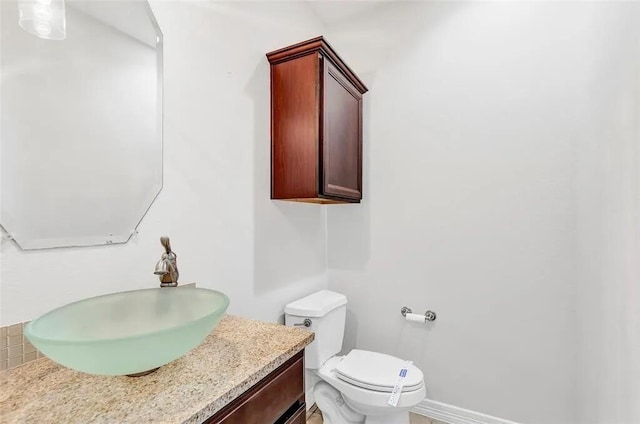 3204 Garden Oaks Vw, Houston, TX 77018 - bathroom with vanity and toilet