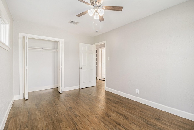 5715 Willow Glen Dr, Houston, TX 77033 - unfurnished bedroom featuring wood finished floors, a closet, and ceiling fan