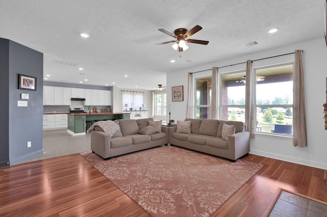 1923 Elkington Cir, Conroe, TX 77304