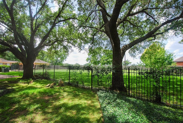 4811 Lake Village Dr, Fulshear, TX 77441 - photo 12