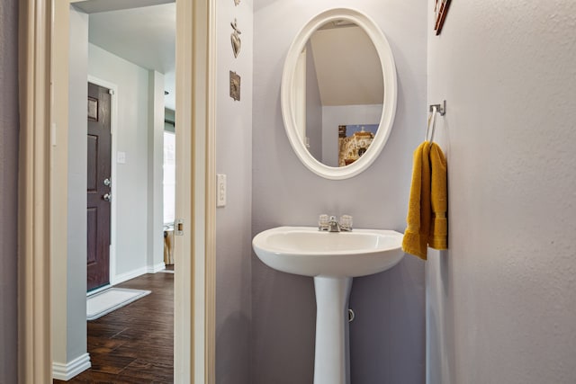 3282 Bend Cove Ct, League City, TX 77573 - bathroom featuring wood finished floors and baseboards