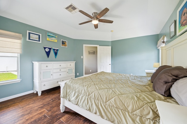 3282 Bend Cove Ct, League City, TX 77573 - bedroom featuring dark wood finished floors and a ceiling fan
