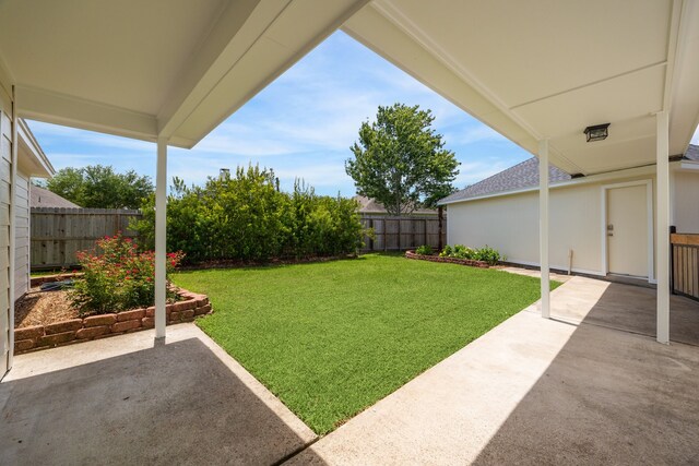 3282 Bend Cove Ct, League City, TX 77573 - fenced backyard with a patio