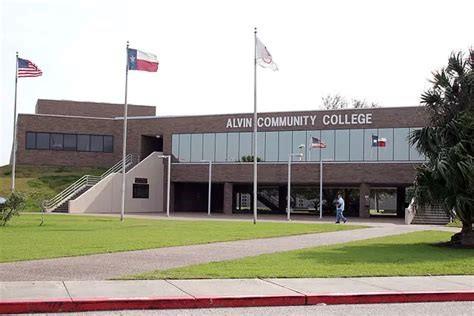 514 E Foley St, Alvin, TX 77511 - view of building exterior