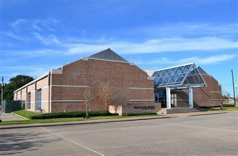 514 E Foley St, Alvin, TX 77511 - view of property