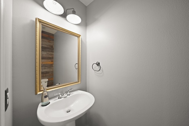 14210 Northface Manor Ct, Cypress, TX 77429 - bathroom featuring a sink