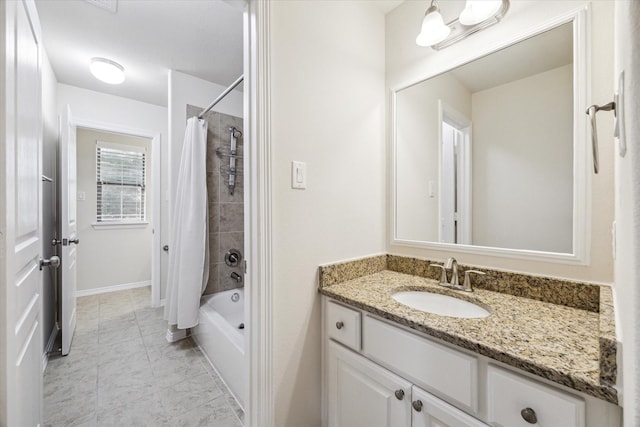 831 W 26th St, Houston, TX 77008 - full bath featuring vanity and shower / bath combination with curtain