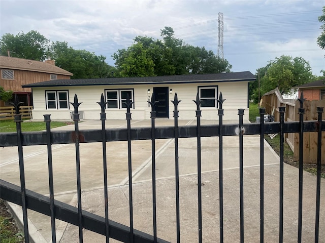 7005 Kopman Dr, Houston, TX 77061 - photo 2