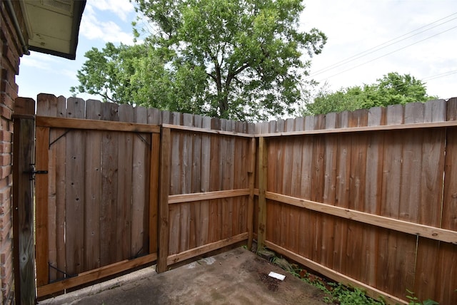 9007 Gaylord St Unit 23, Houston, TX 77024 - view of gate