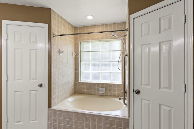 110 Rustling Wind Dr, Montgomery, TX 77356 - bathroom with tiled shower / bath