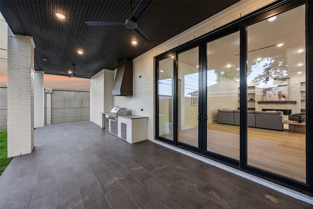 431 W 30th St, Houston, TX 77018 - view of patio / terrace featuring area for grilling and a ceiling fan