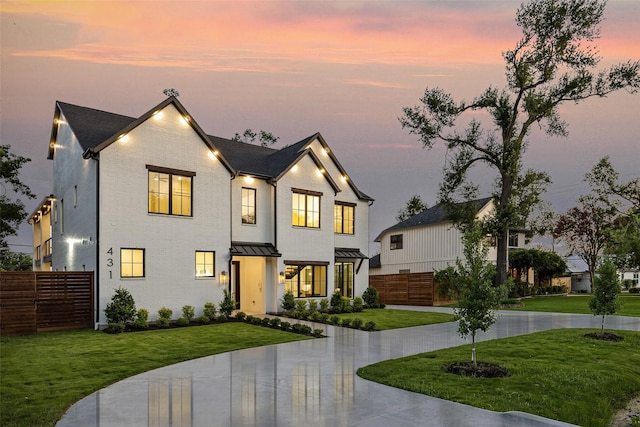 431 W 30th St, Houston, TX 77018 - view of front of home featuring a standing seam roof