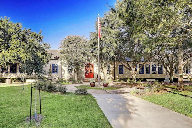 2400 N Braeswood Blvd Unit 108, Houston, TX 77030 - view of front of home with a front yard
