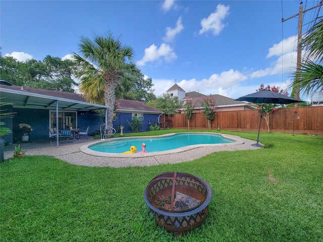 5439 Loch Lomond Dr, Houston, TX 77096 - view of pool featuring a fenced backyard and a patio