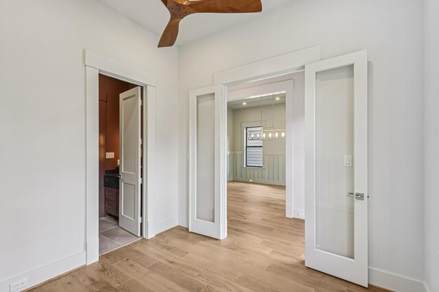 1023 Grovewood Ln, Houston, TX 77008 - hall with light wood-style floors and baseboards