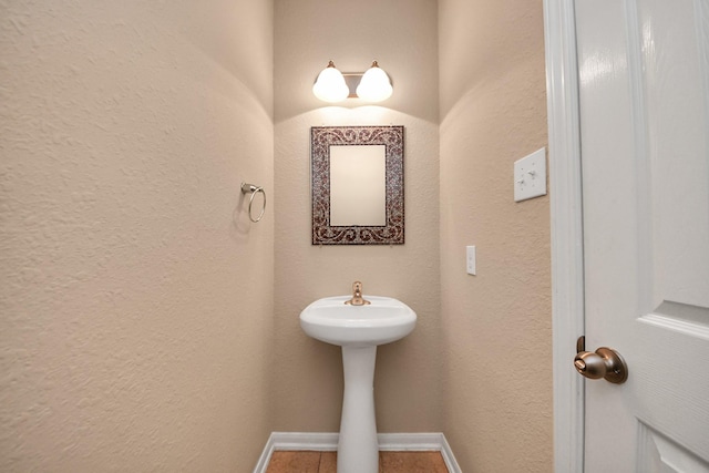 30041 Willow Walk Ln, Brookshire, TX 77423 - bathroom with a textured wall
