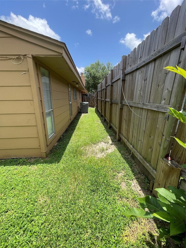 4202 Boone Rd, Houston, TX 77072 - view of fenced backyard