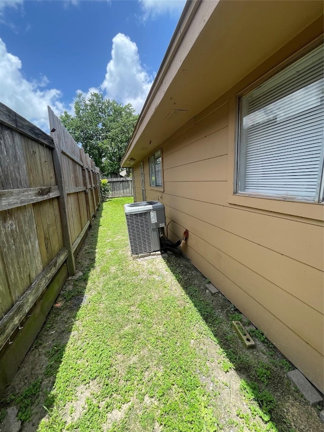 4202 Boone Rd, Houston, TX 77072 - view of yard