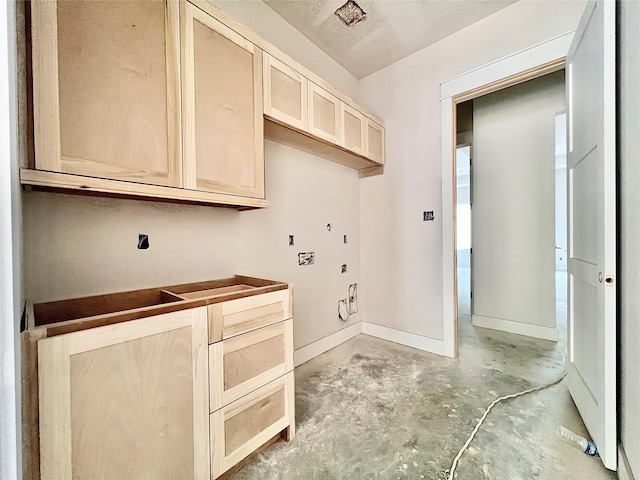 1162 Rd 6604, Dayton, TX 77535 - washroom with baseboards