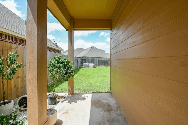 10219 Kentington Oak Dr, Humble, TX 77396 - fenced backyard with a patio