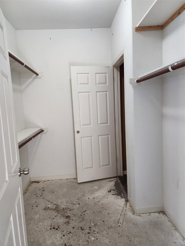 9510 Gentry Shadows Ln, Humble, TX 77396 - view of walk in closet