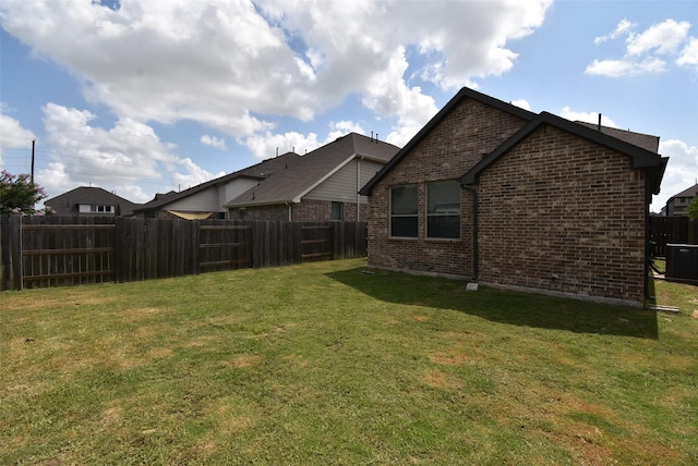 7011 Golden Groundsel Dr, Katy, TX 77493 - view of fenced backyard