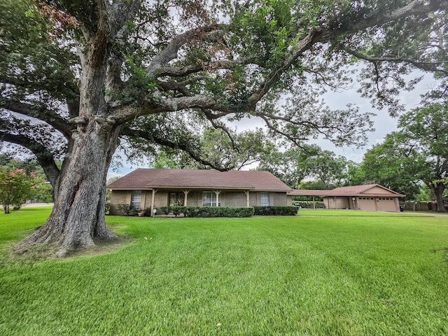 1655 E S St, Alvin, TX 77511 - photo 1