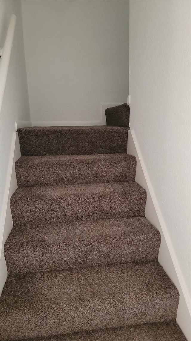 6500 Sands Point Dr Unit 104, Houston, TX 77074 - view of stairs