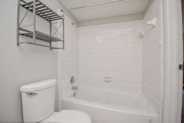 10855 Meadowglen Ln Unit 721, Houston, TX 77042 - full bath with toilet and bathtub / shower combination