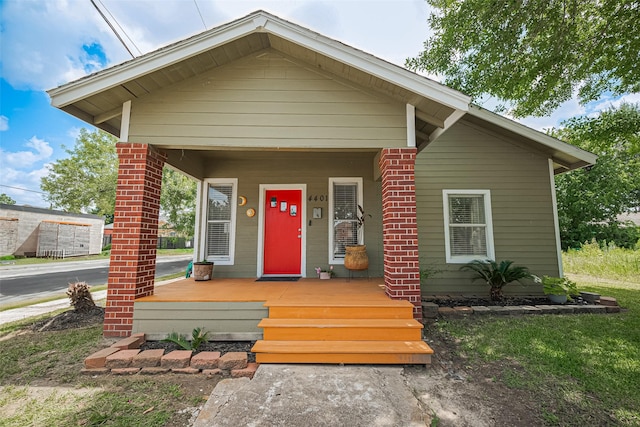 4401 Canal St, Houston, TX 77011 - view of front of house featuring covered porch